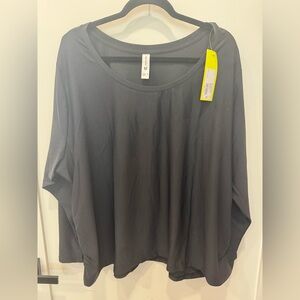 All in motion active top- black